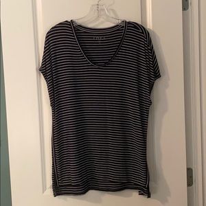 Ann Taylor LOFT Navy & White Stripped Tee (S)